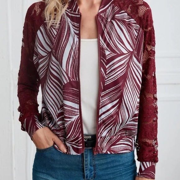 🌼5 for $25🌼 Lace Bomber Jacket - Picture 4 of 5